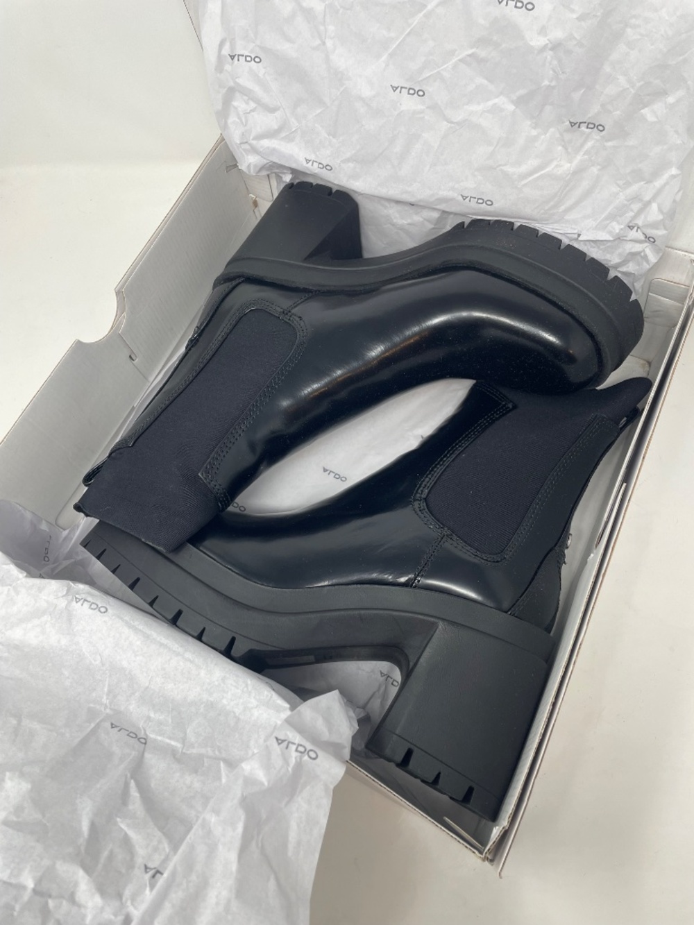 Size 8 Aldo black chunky heeled boots - Picture 5 of 12